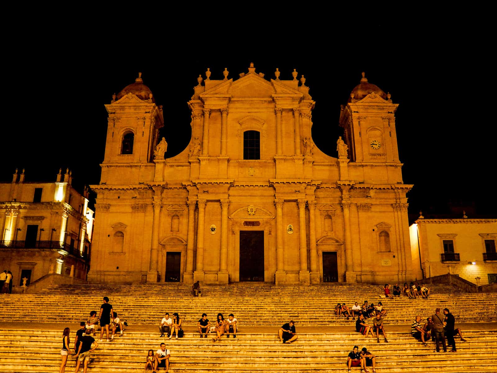 noto at night - travel guide Sicily east coast