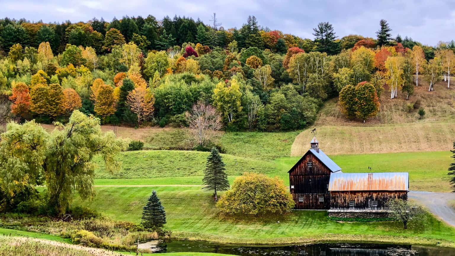 A Fall Guide to Woodstock, Vermont Compass Roam