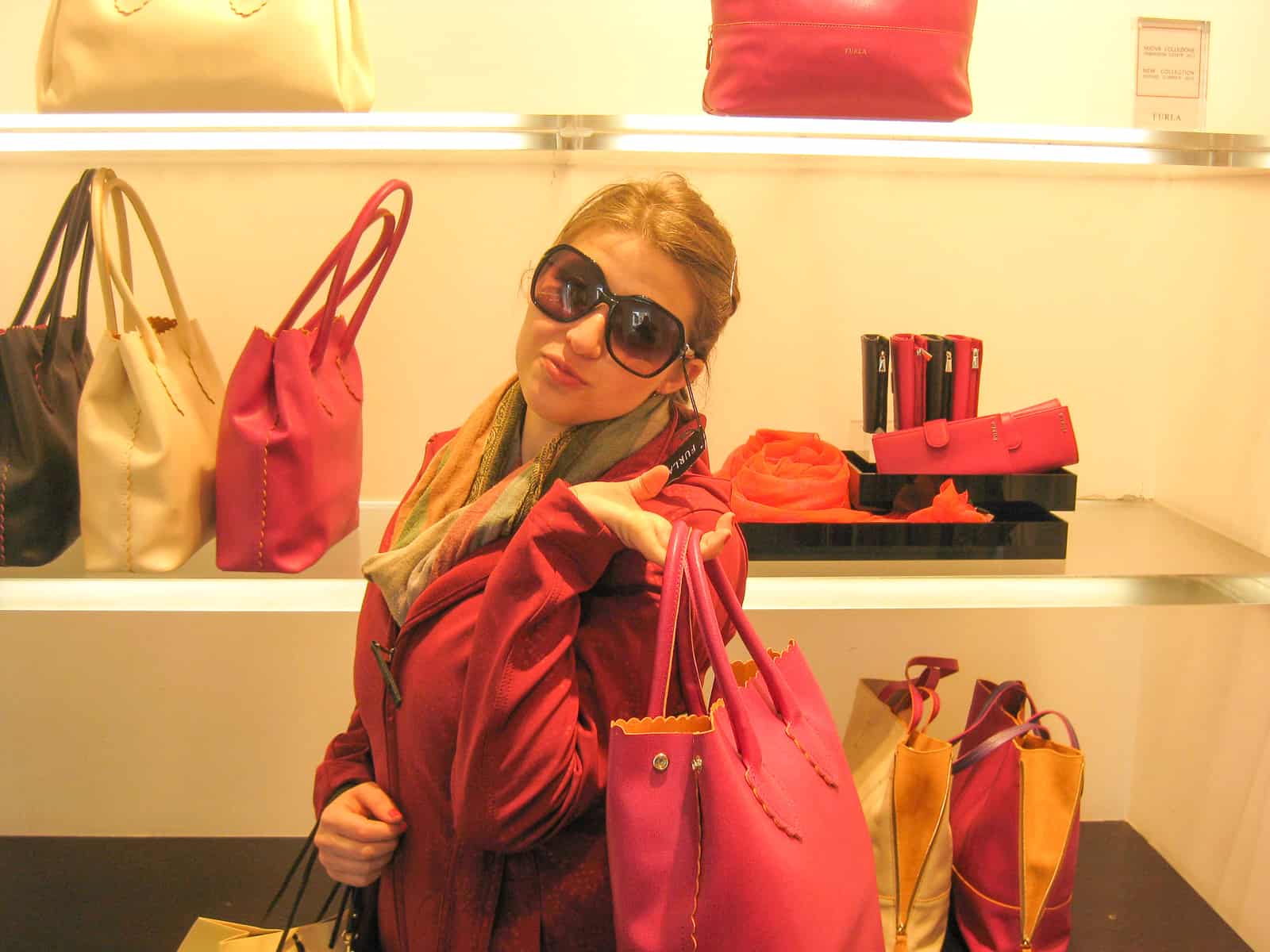 woman shopping in Rome